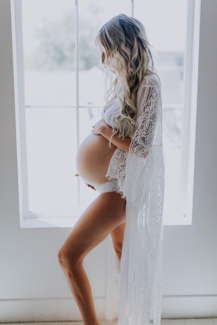 Click to view full size Intensely gorgeous blonde tatted milf to be boudoir