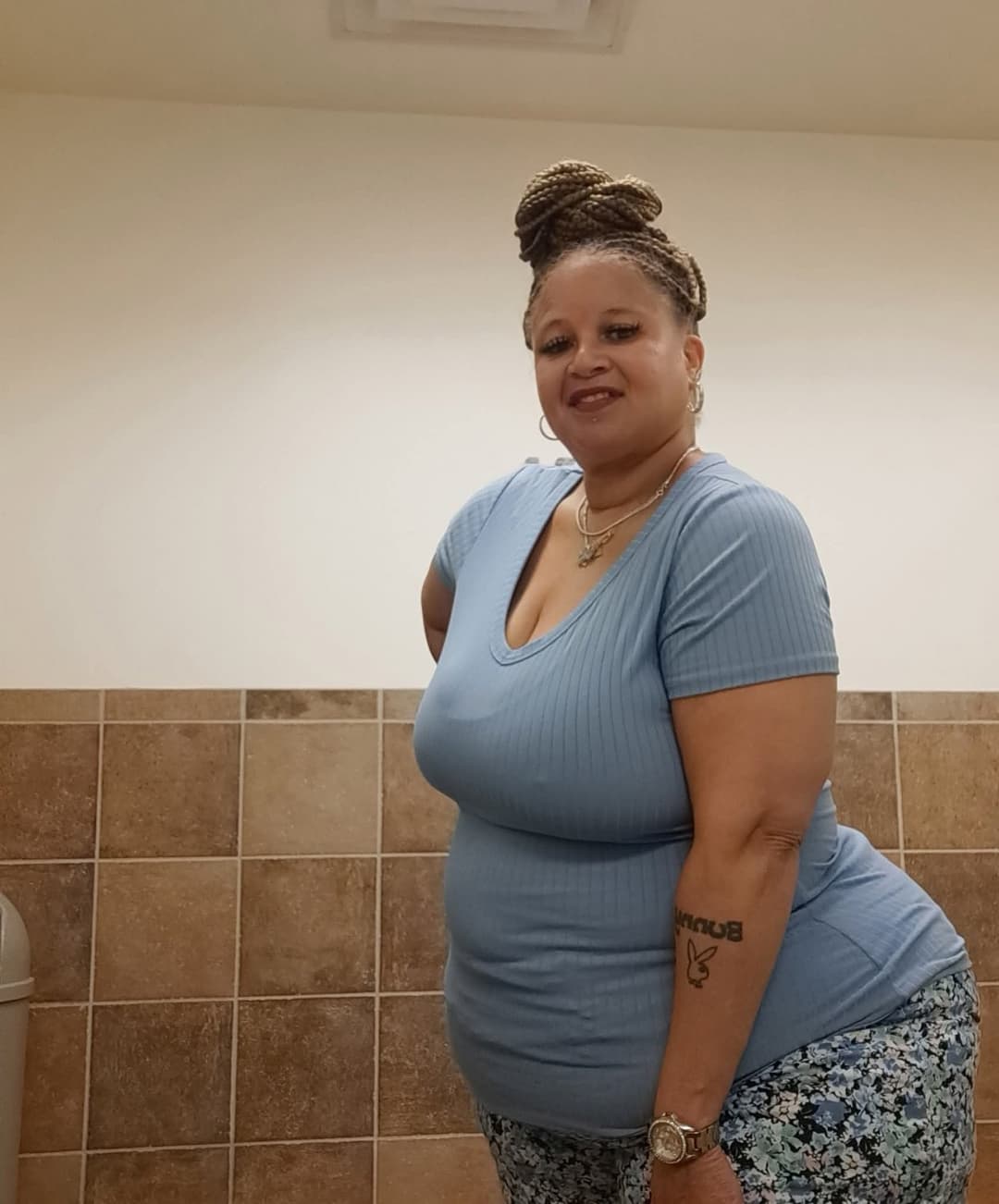 BEAUTIFUL SEXY HUGE THICK REDBONE GRANNY MATURE BIG HUGE THICK SSBBW BBW ASS GOONER MATERIAL