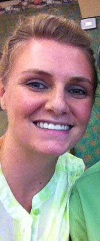 Ashley & Renee flash their tits in the car for a shirt