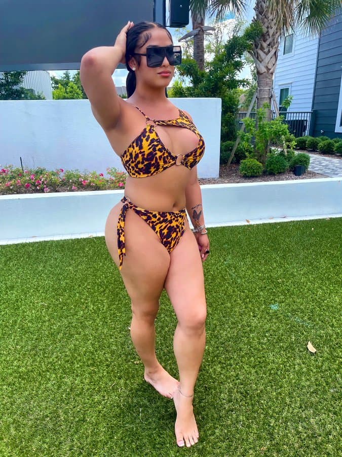 Click to view full size Trans Baddie part 1 (Gabby Amour)