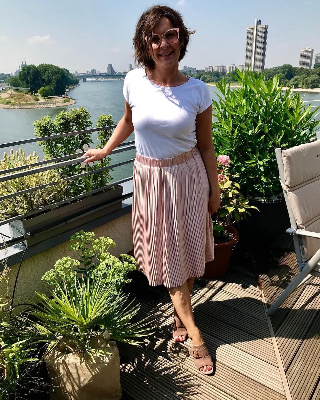 German thicc elegant gilf ❤️❣️???