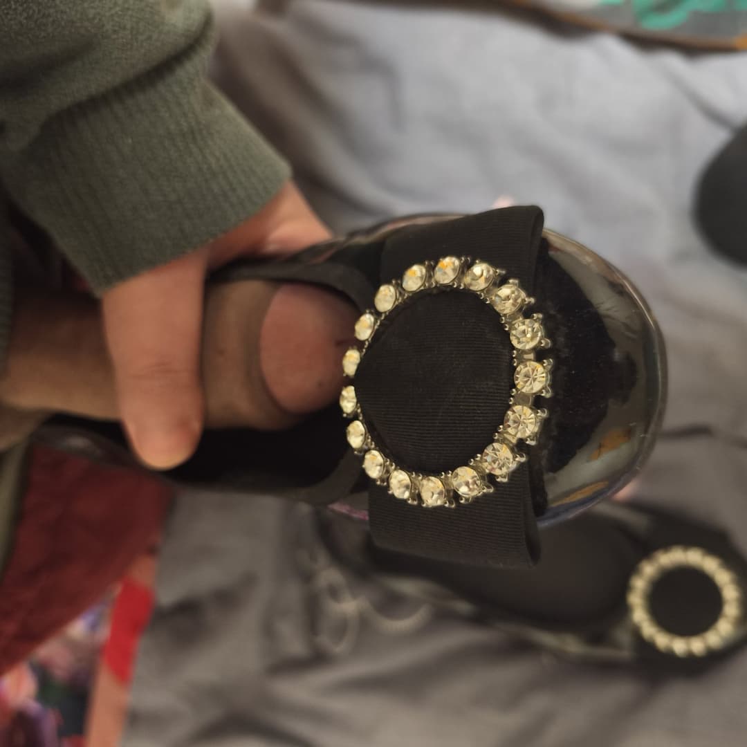 Asian feet / shoes & cum