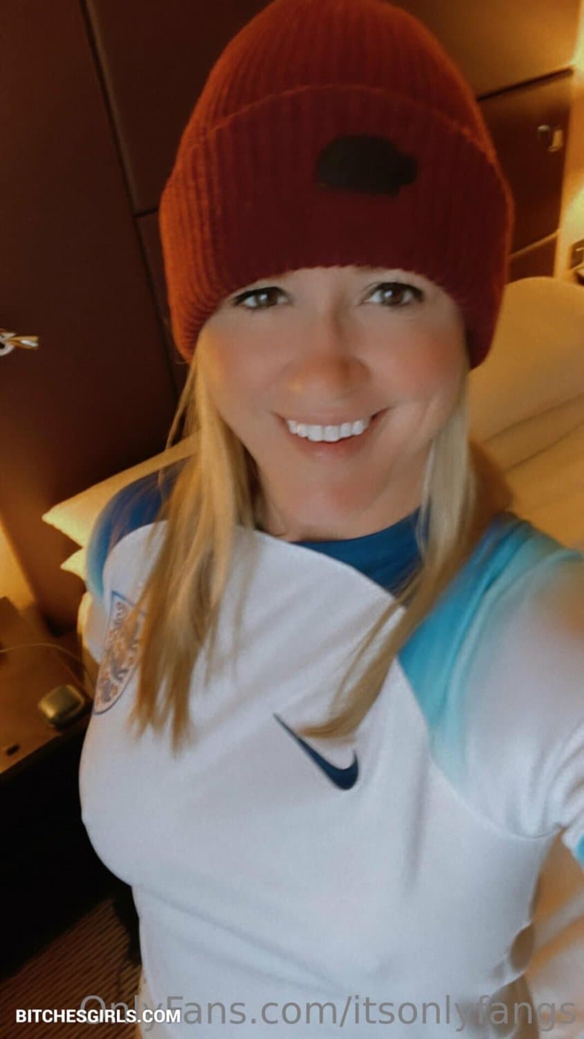 Click to view full size Fangs