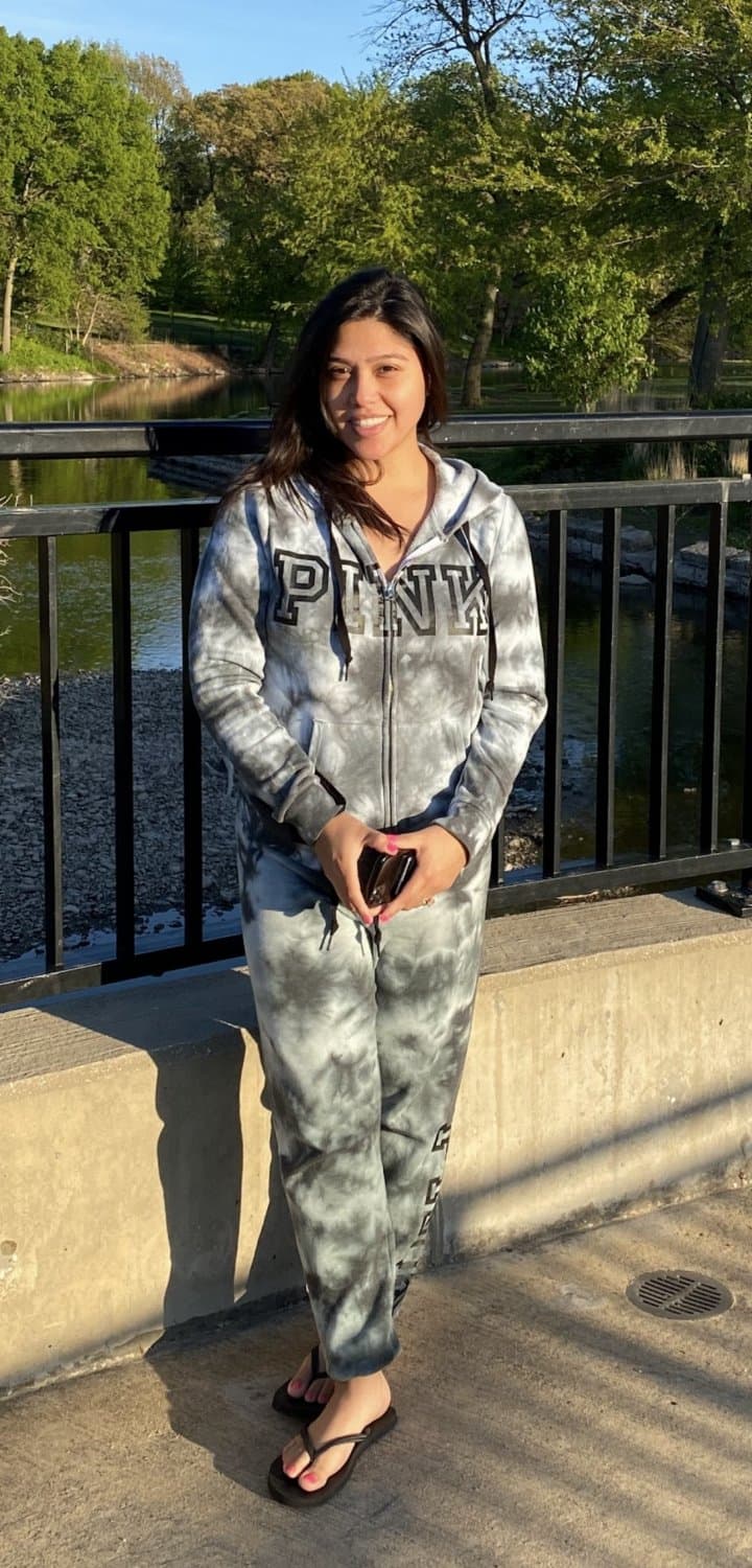 Latina webslut Heidi naked in public . Loves being caught. Kik cway5