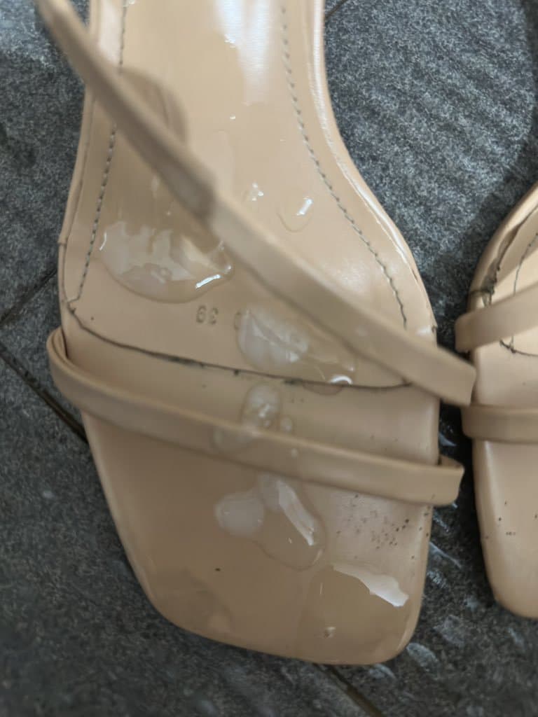 Asian feet / shoes & cum 2