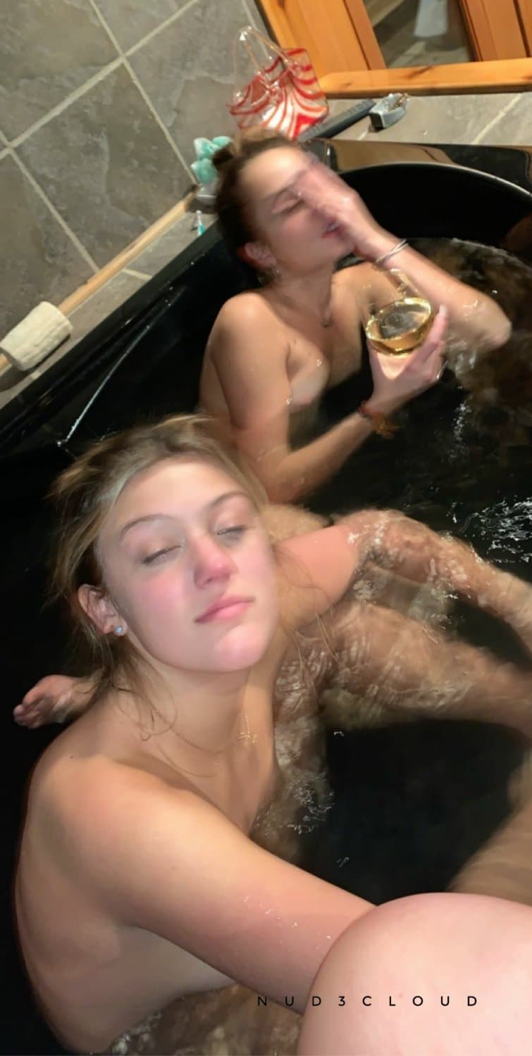 These sisters are wild !!!