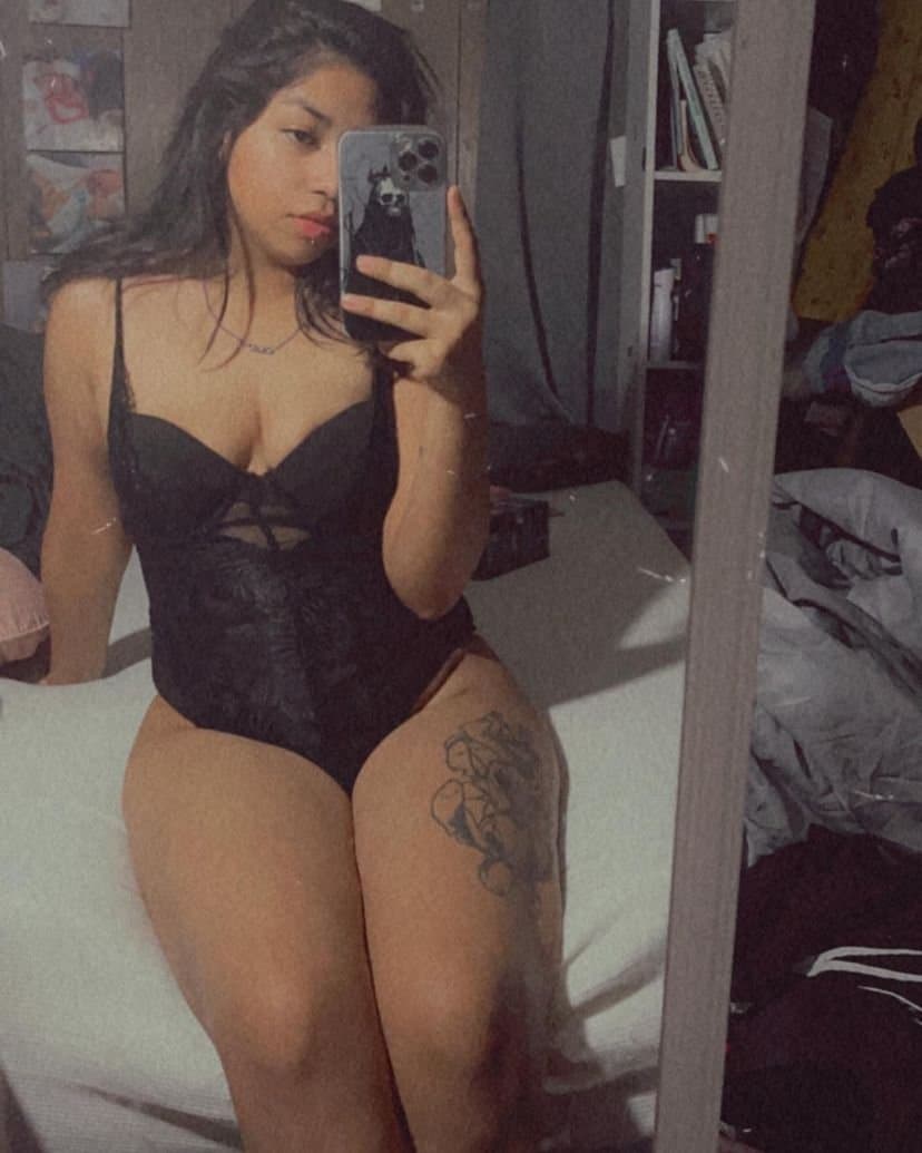 Betty from El Paso I know theirs more of her out there she a camera whore