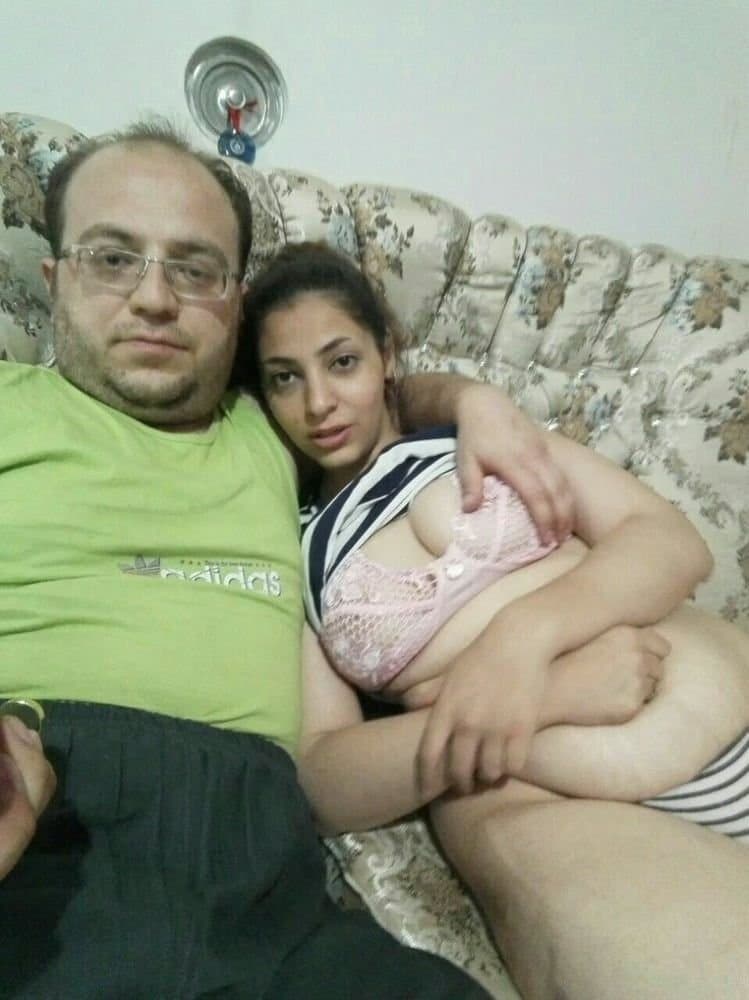 Real arabic couple shares their nudes photos