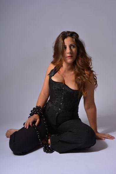 Click to view full size Doris die brave Lehrerin ??? und Jenny, die Domina