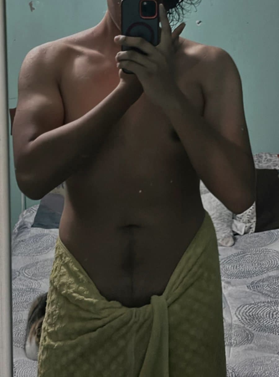 Click to view full size Chico se masturba