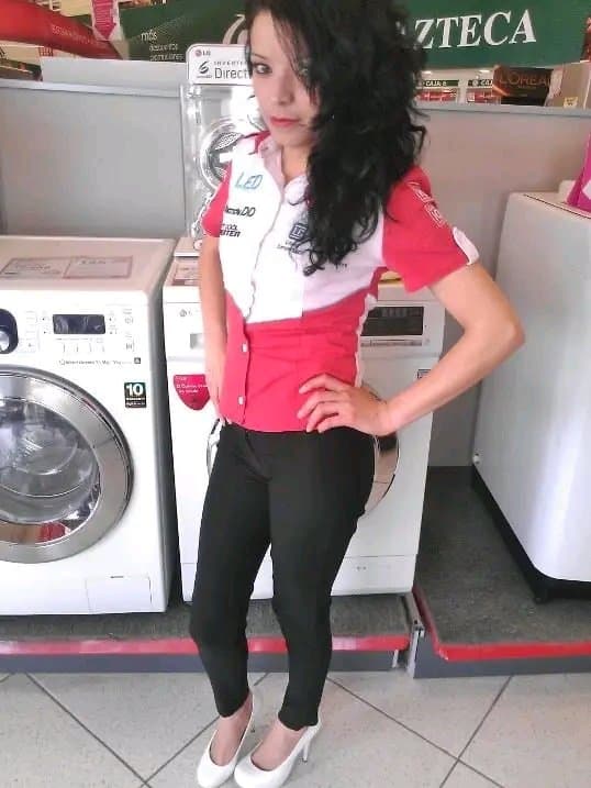 Vendedora mexicana sexi de Elektra