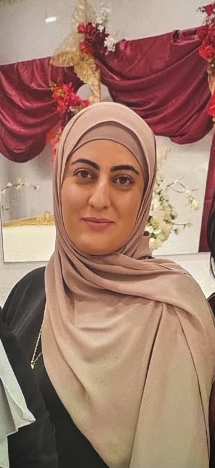 Can any one trib these pics of my Palestinian hijabi aunts and cousin these are the only pics