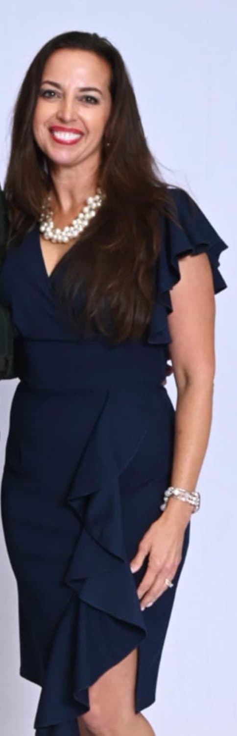 MILF with Big boobs and nice dick sucking lips