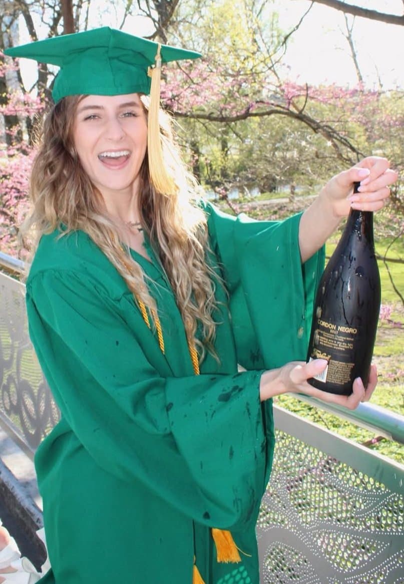 Click to view full size Irl snowbunny webslut Madisen is joined by her MILF mom Melissa and sexy sister Lindsey + ai. Dm/kik