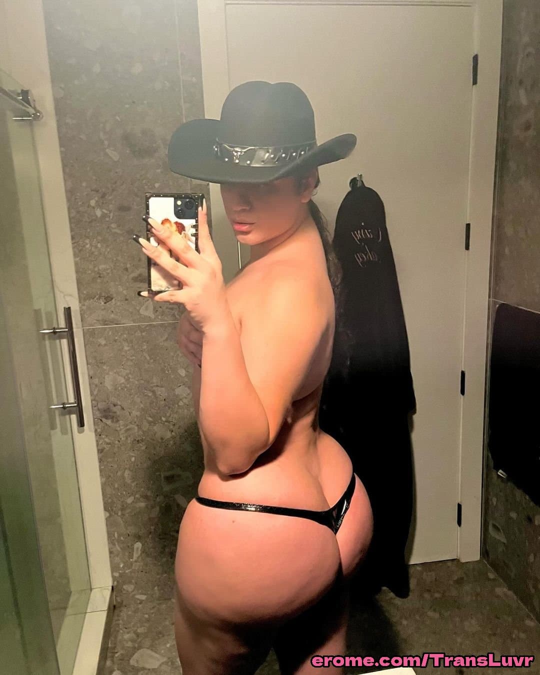 Big Ass Arab Trans Loves Taking BBC Backshots [Femboy, Ladyboy, Shemale, Sissy, Trap]