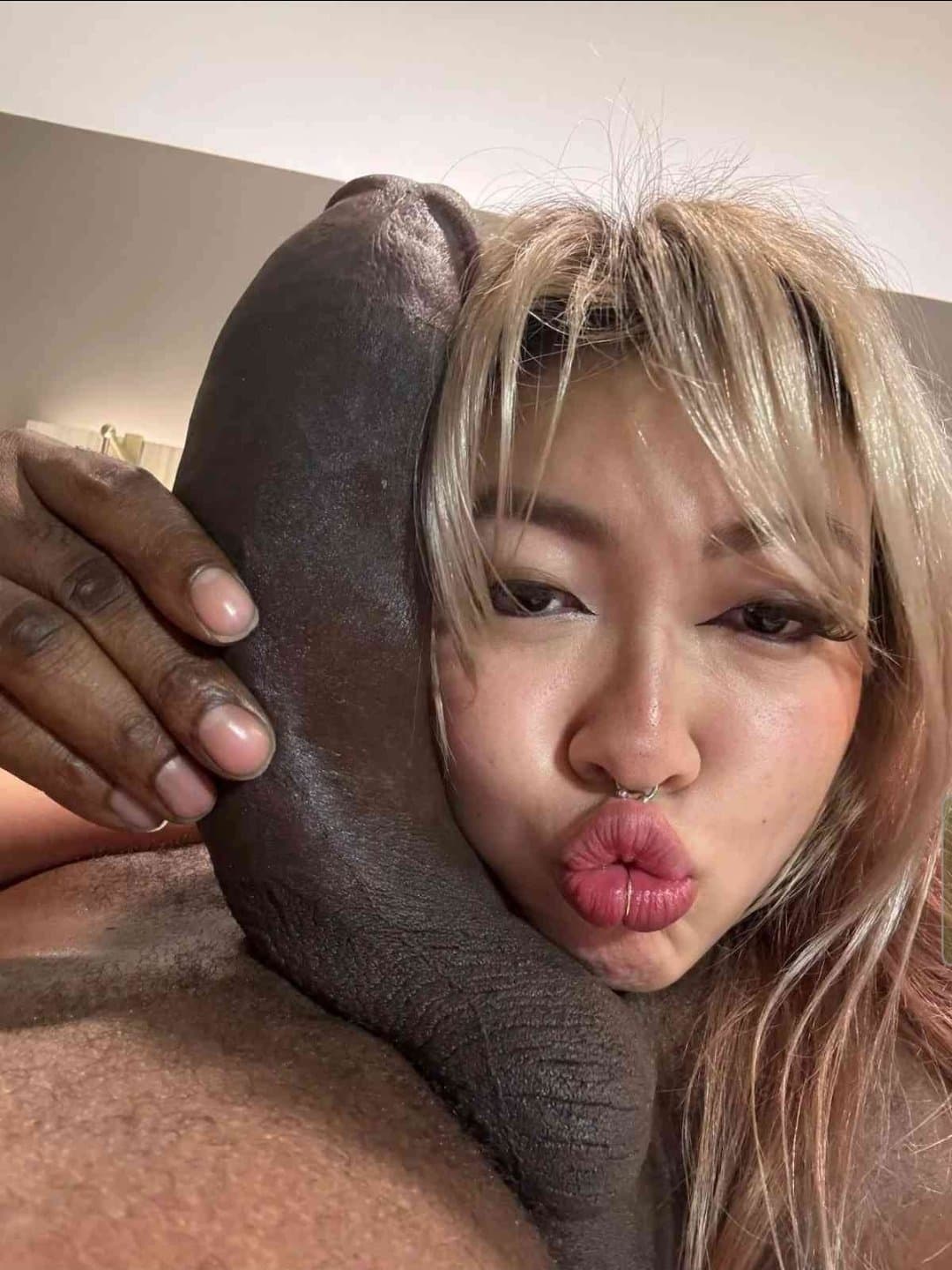 Made For China (PMV) By Black Claw Corp / Song: Gimme Chocolate!!