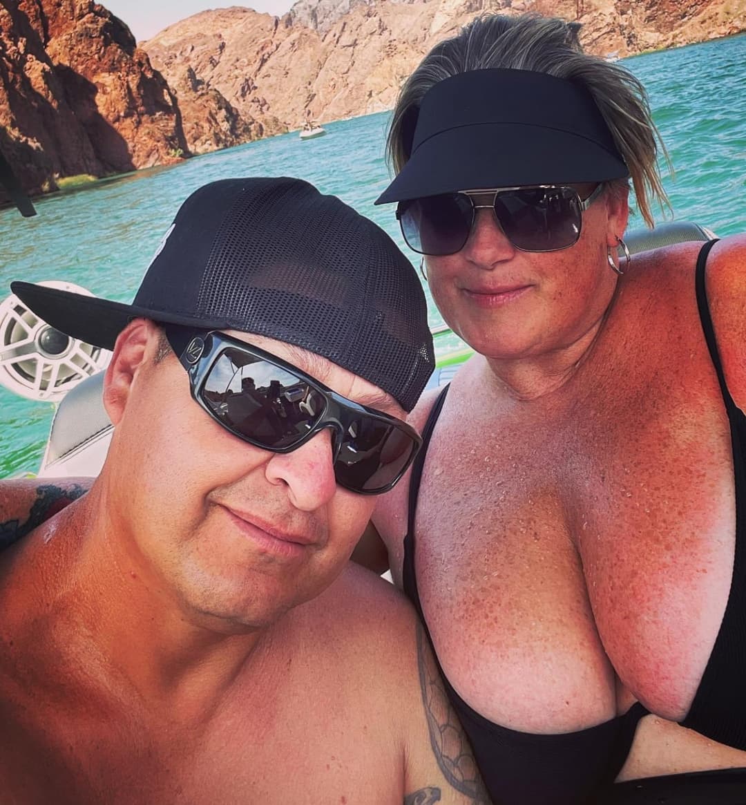 G cup milf fucks college boytoy before wedding night