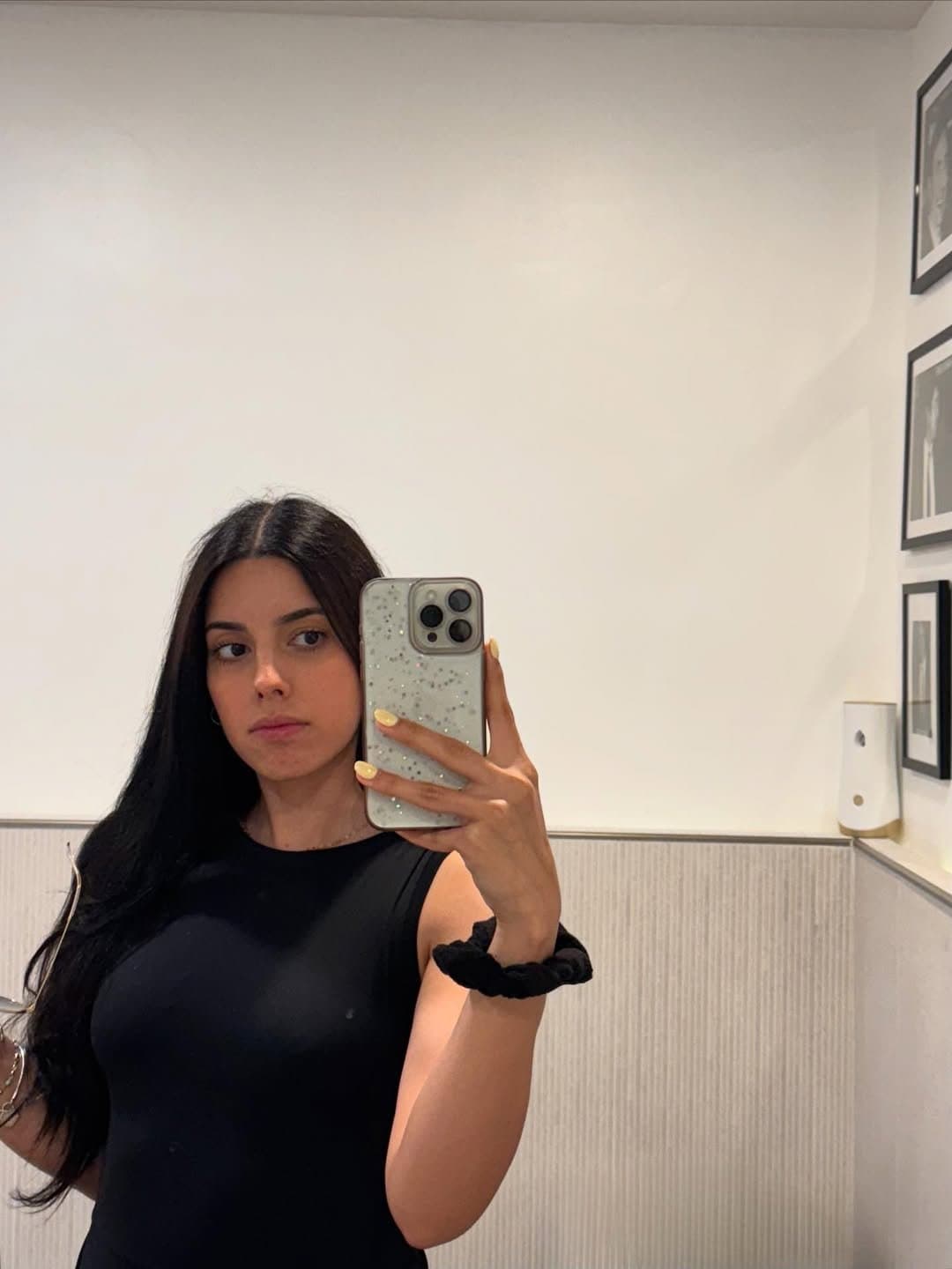 Click to view full size Joseline Zapata ??