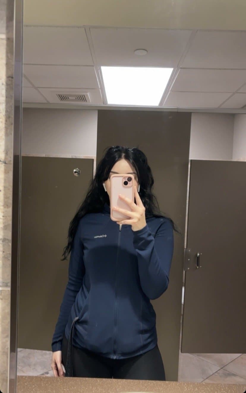 Snowbunny bitch Cat only lets black clap those big buttcheeks