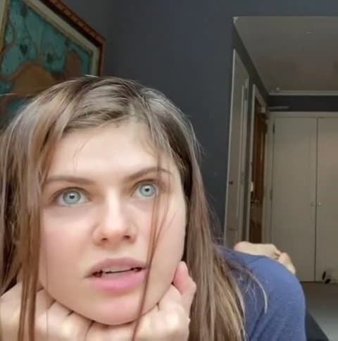 i swear Some feet were made for kissing ?????