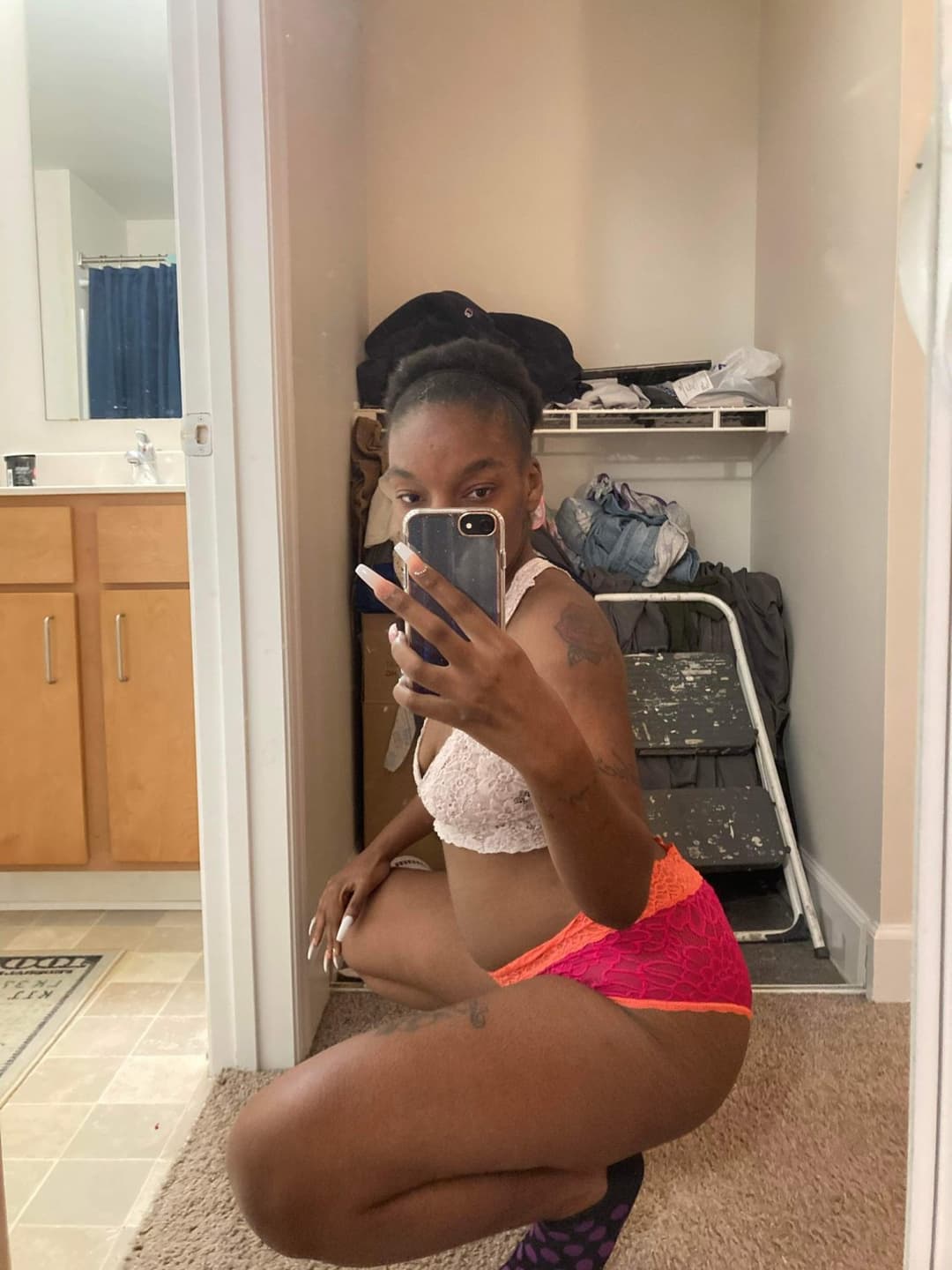 This Ugly Bitch I Met Off Of X Came Straight Too My Inbox Instantly But Um Getting Em Nudes ??