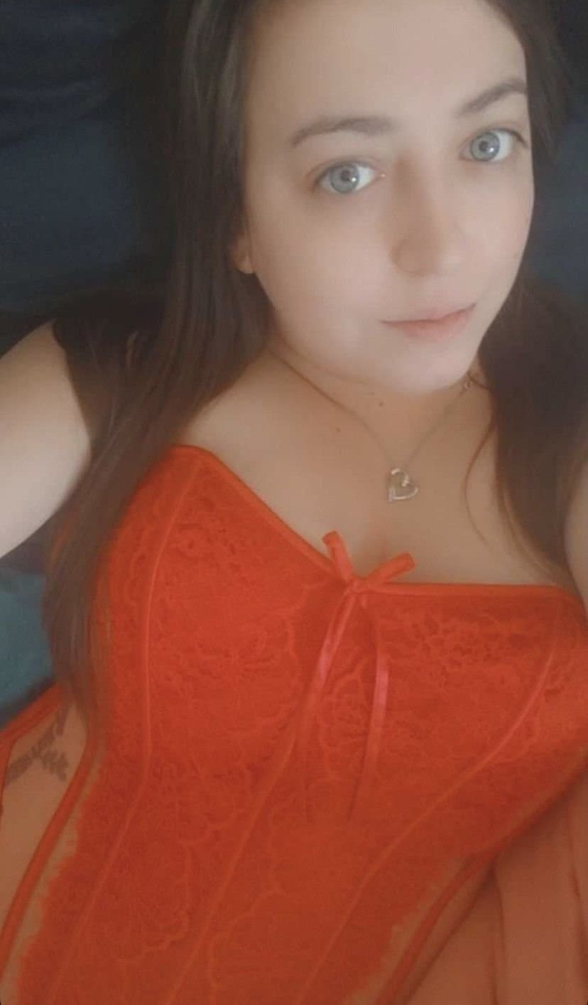 Click to view full size Rachelle Lamb