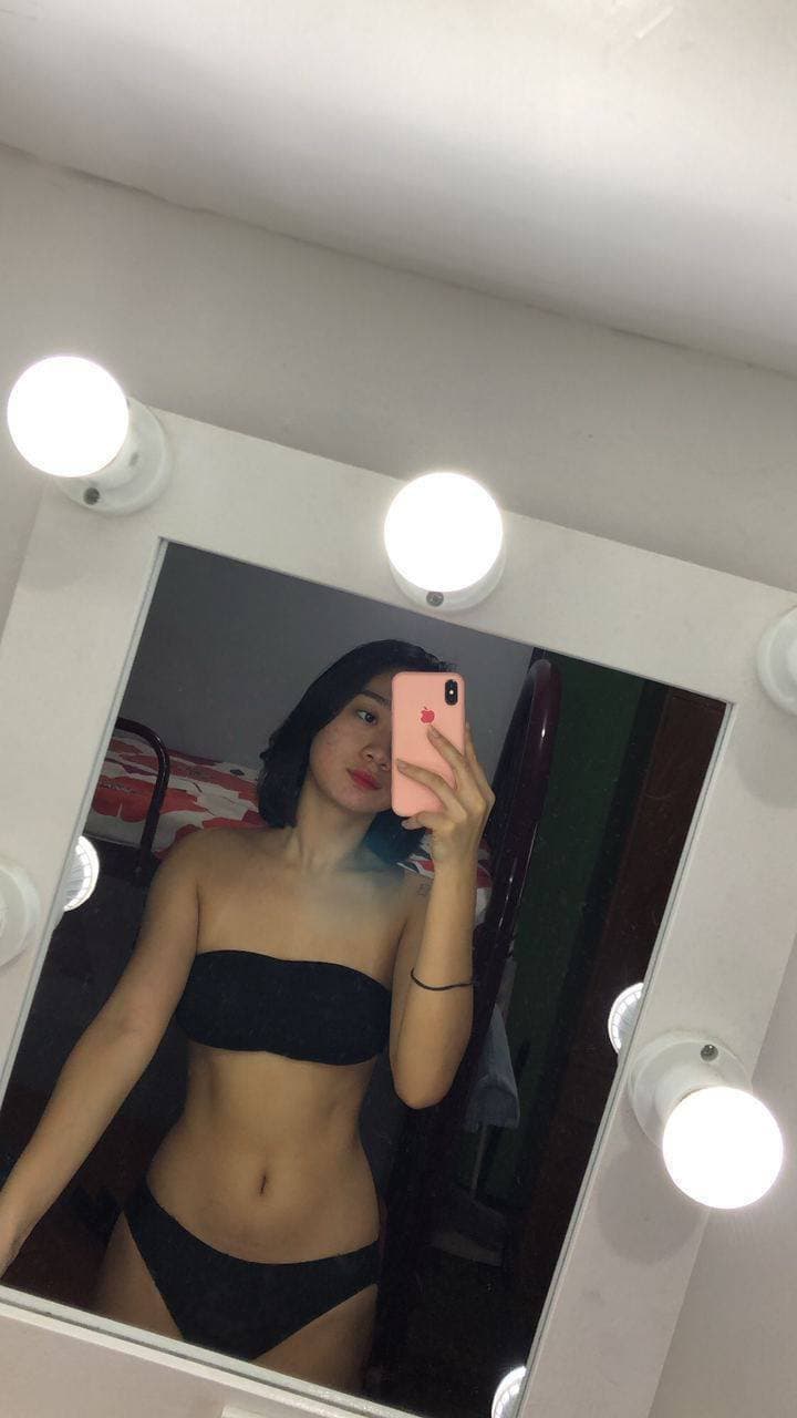 Asian amateur college slut loves to show off her sexy body