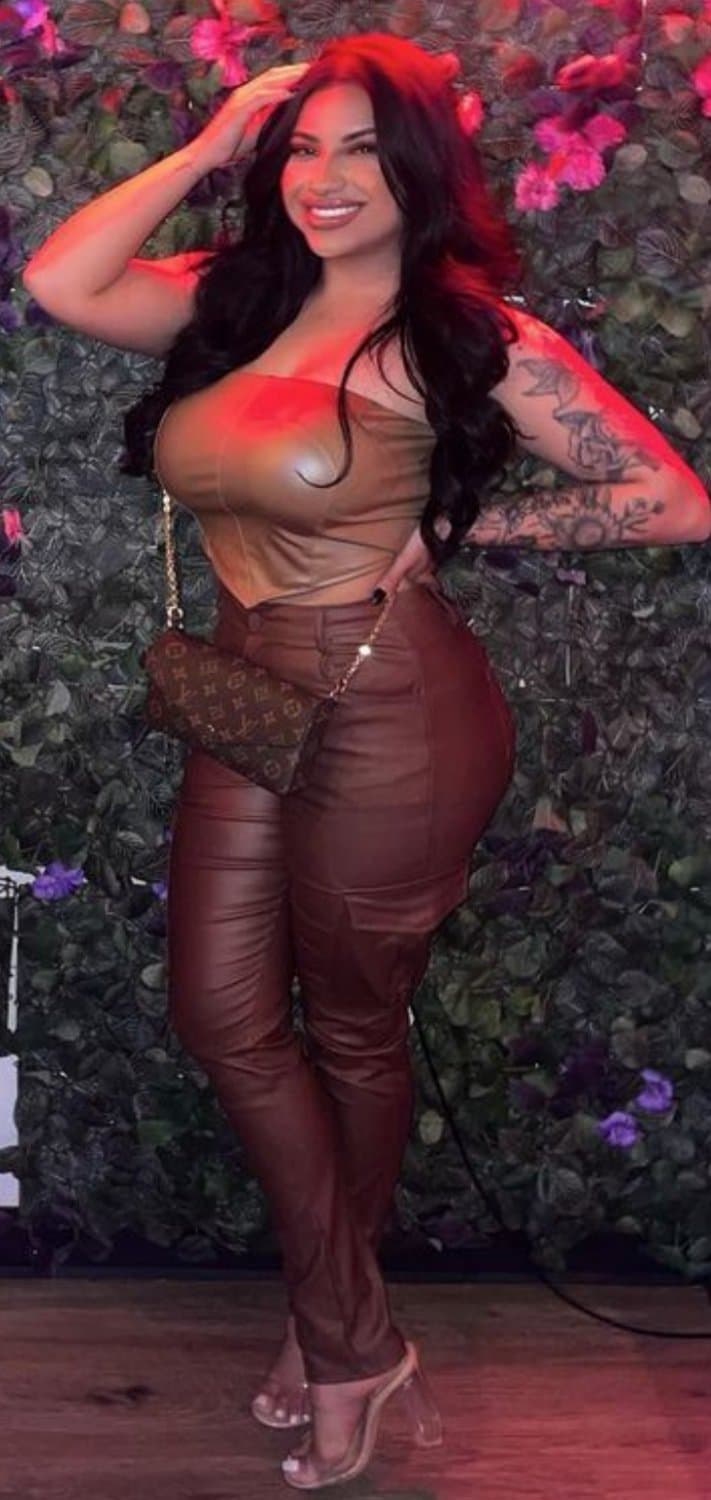 Thick phat ass petite latina deserves to be covered in cum