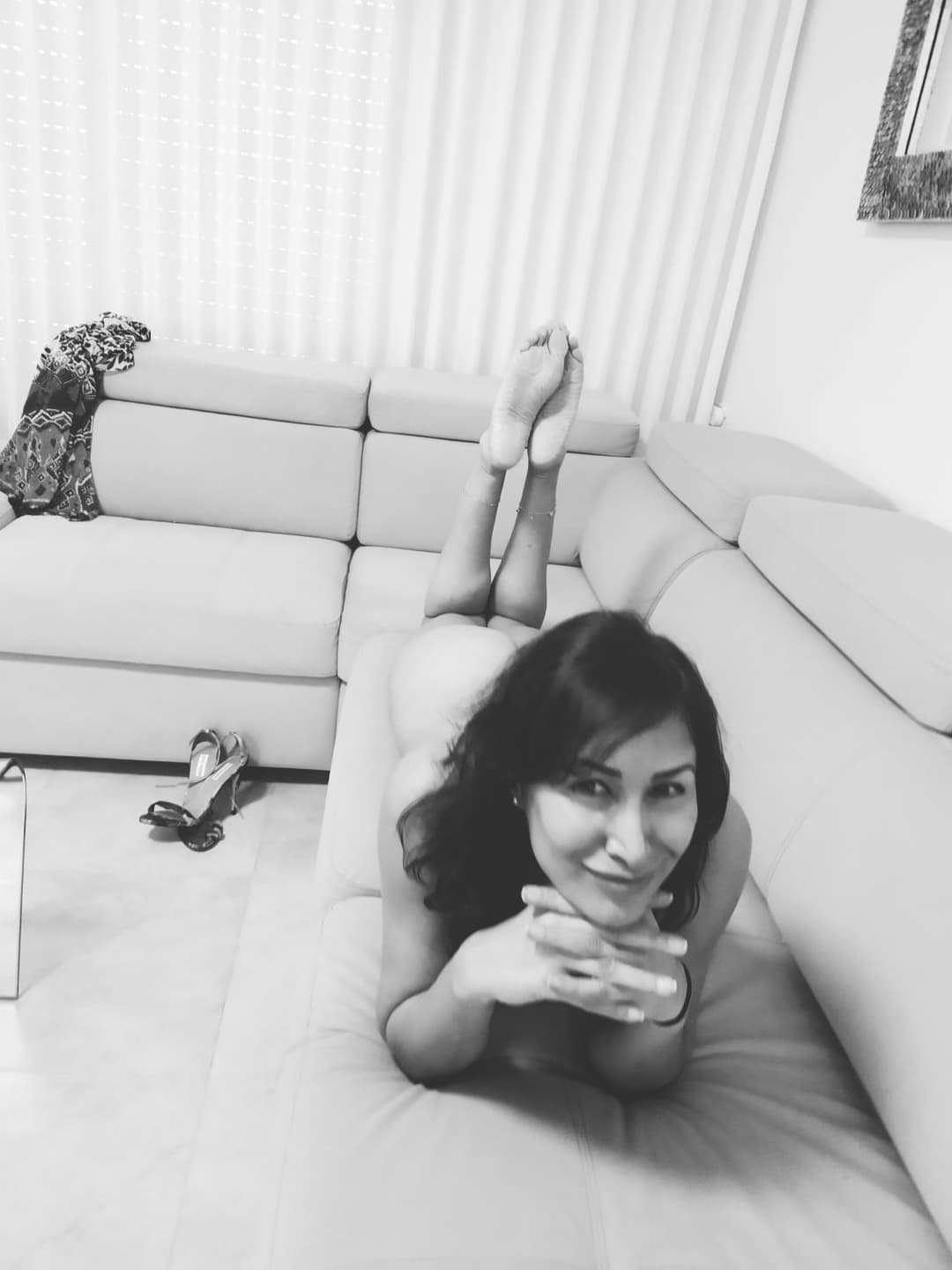 Yana Sunrise Sweet Slut Nude Model WIFE 39