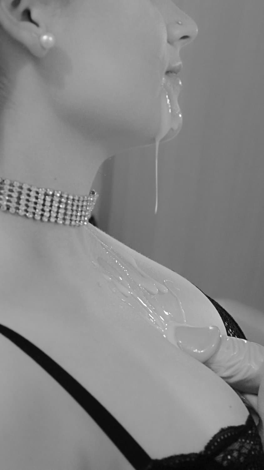 Click to view full size B&W Erotic Art