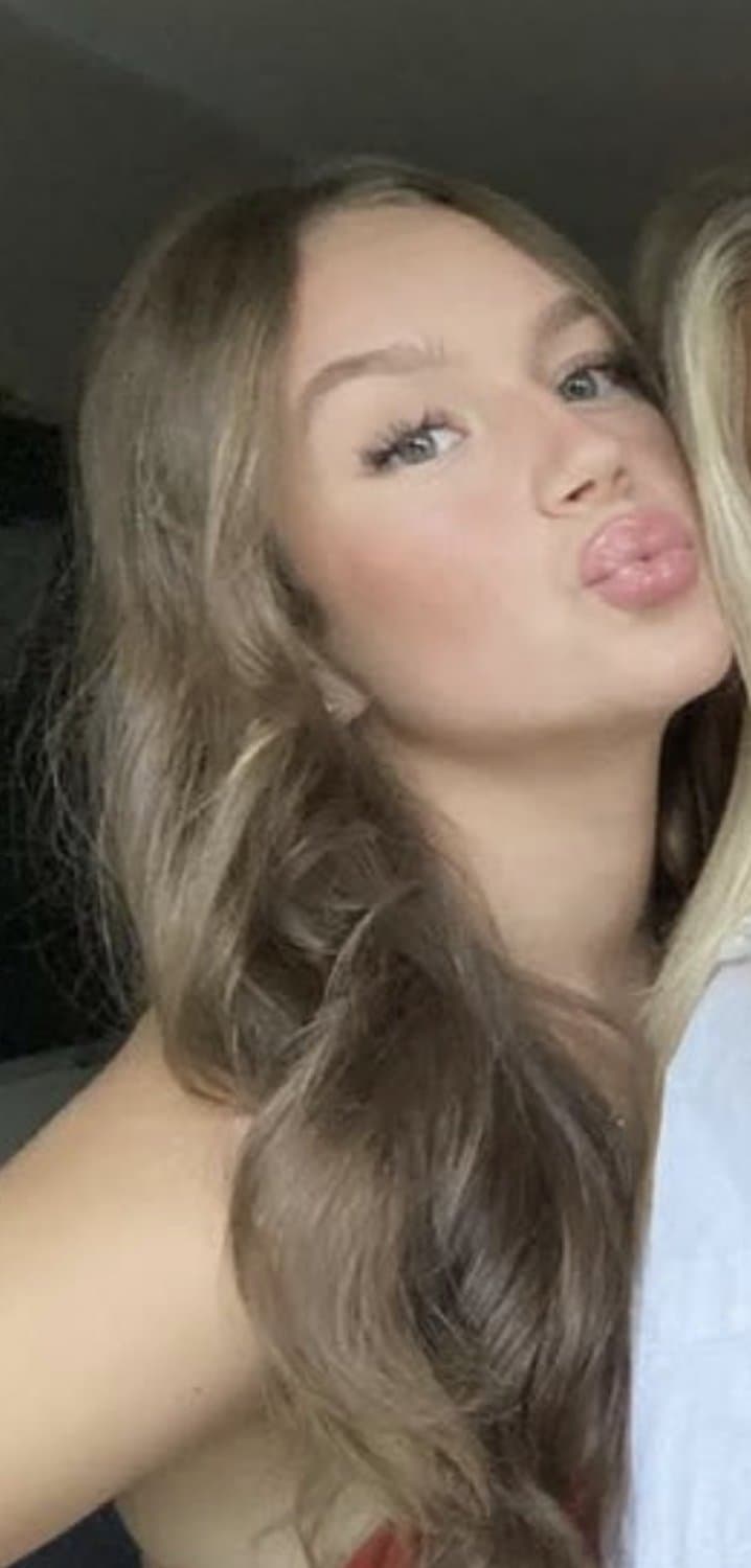 Sophomore Blonde Stunner with a gorgeous facecard