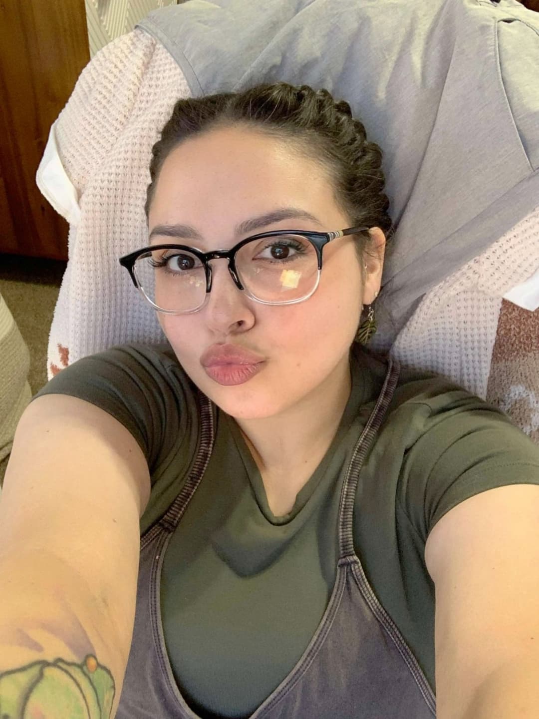 Latina Wife Gets CIM Keeps Sucking