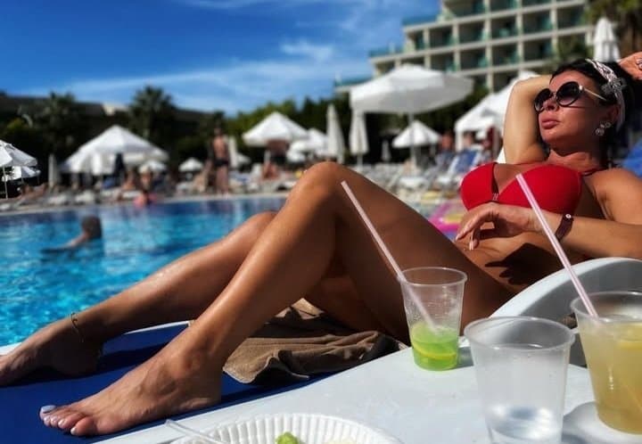 Russian sexy glamour feet pedicure milf Natali