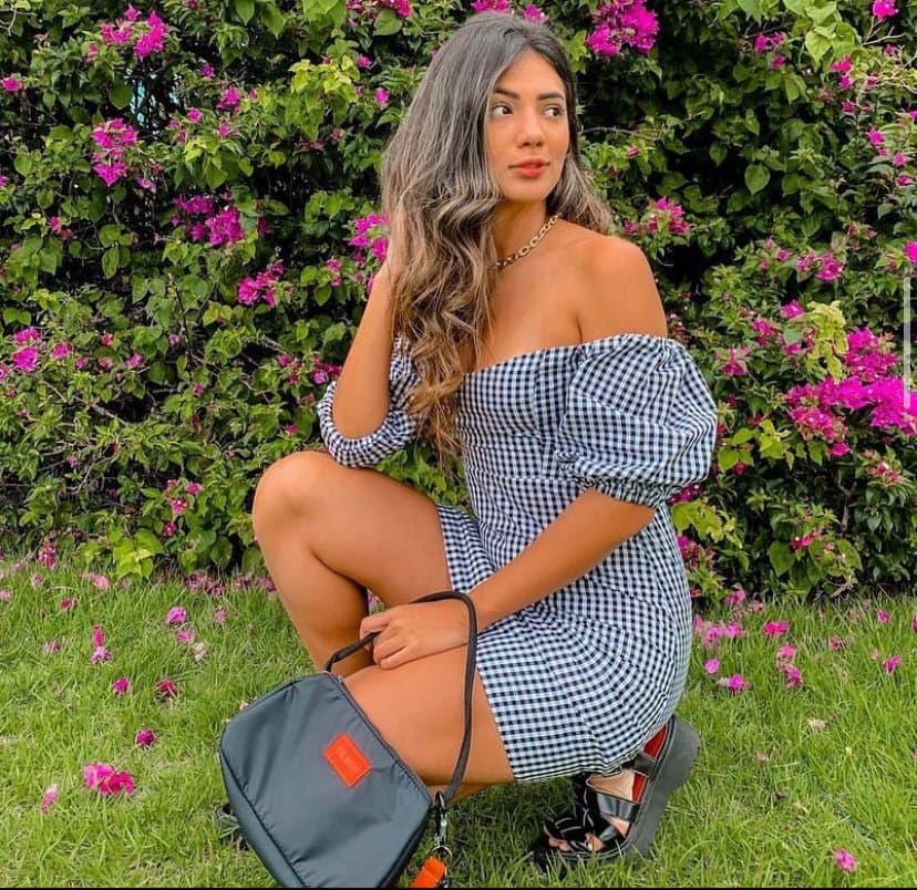 Loirinha gostosa pedido de seguidor do perfil