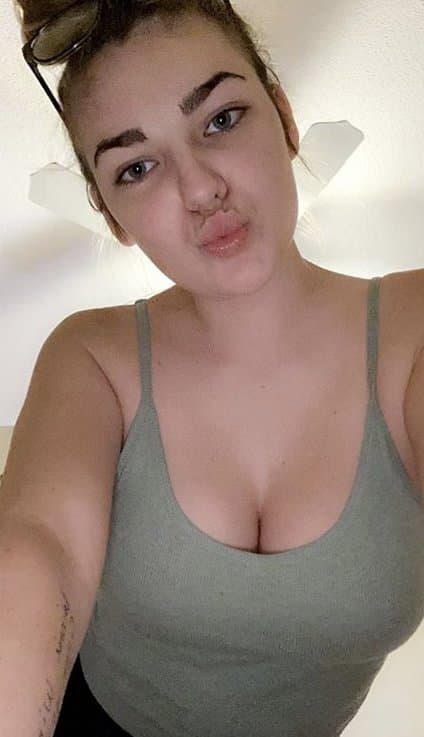 I need something bigger than my bf!!! Kik me: WhytTheSlut