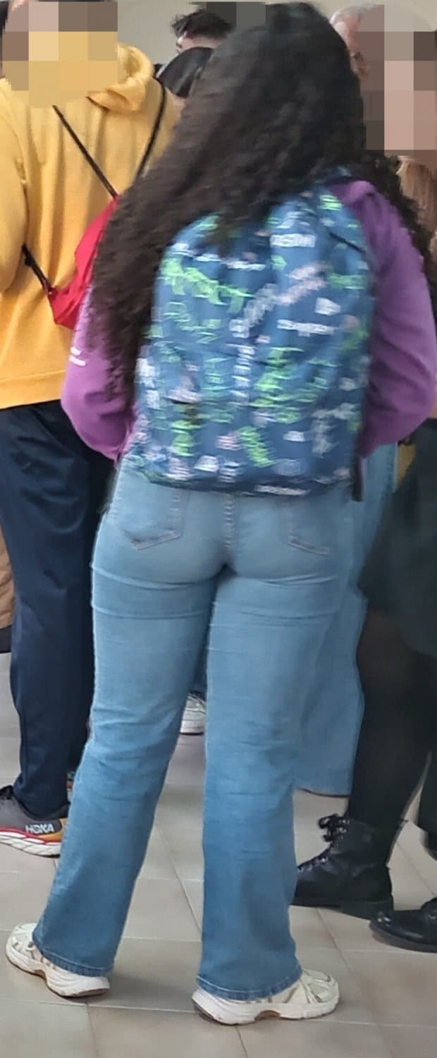 Culos de Estudiantes