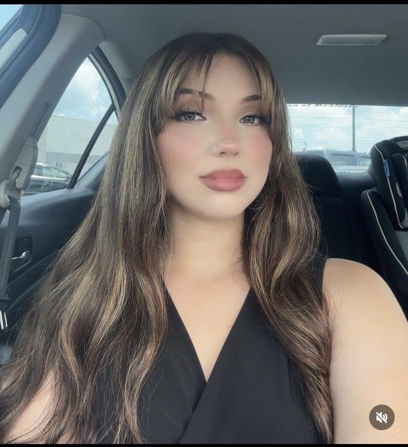 Snowbunny bitch Cat only lets black clap those big buttcheeks