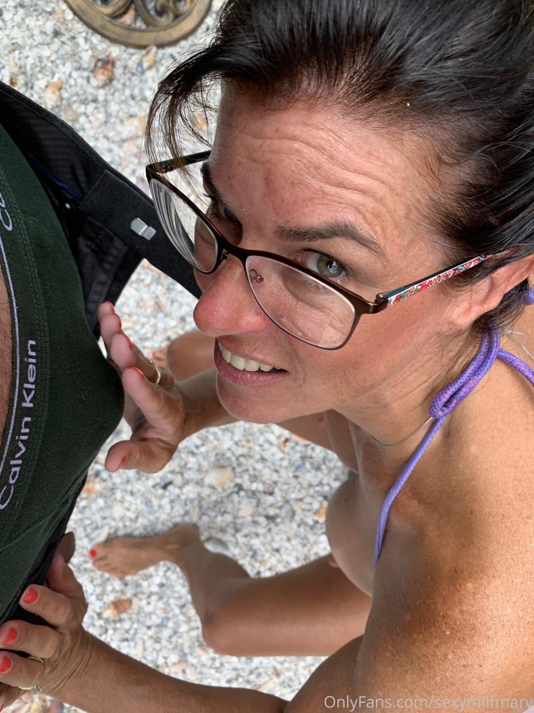 Sexy MILF Grandma loves to be dirty