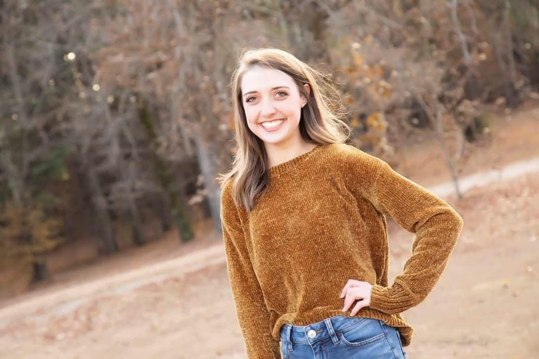 Bossier Louisiana women Anyone recognize them msg me on telegram Cobbsshadow to talk more about them