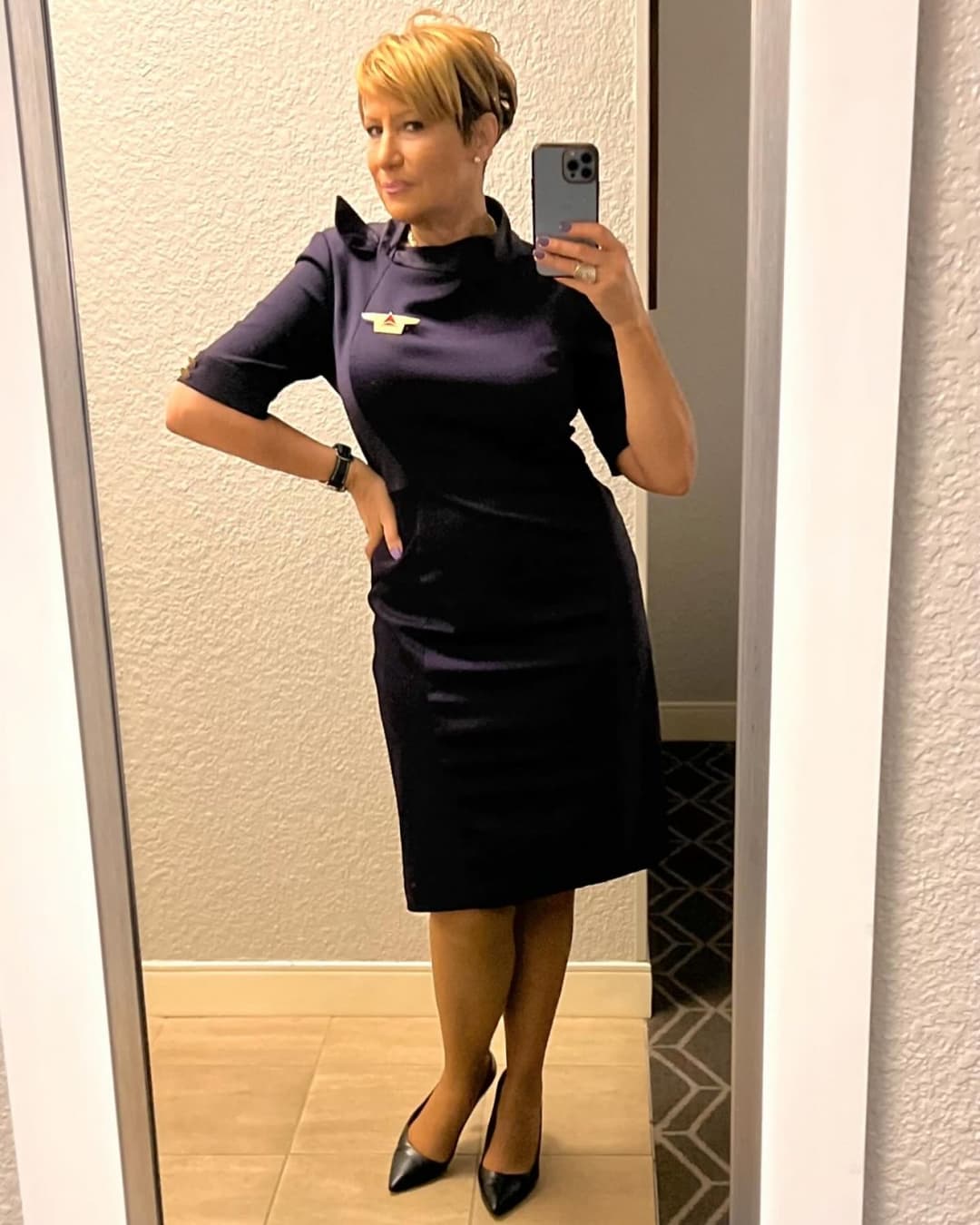 Thick Gilf flight attendant 2