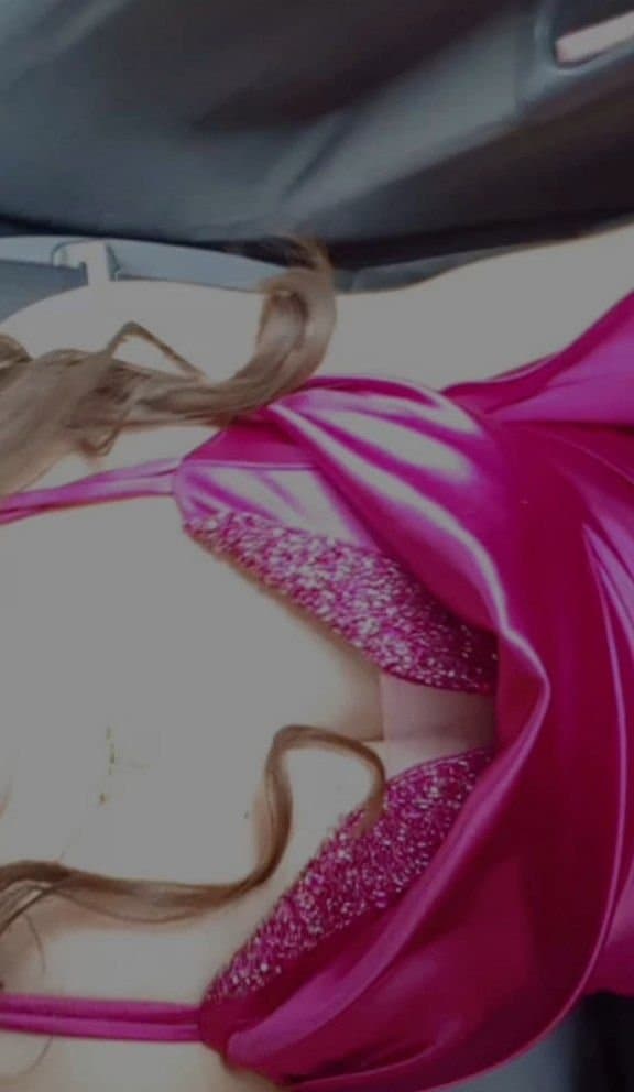 Click to view full size Buenas tetas y cara bonita