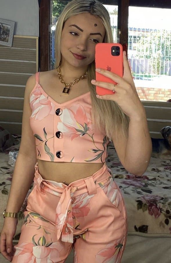 Branquinha gostosa do instagram (comentem)