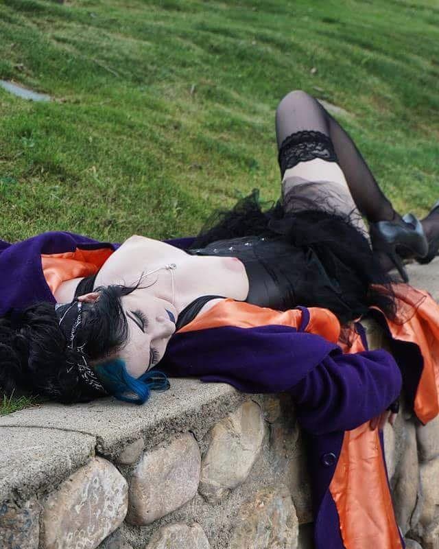 OctoberDawn tits out in a cemetery