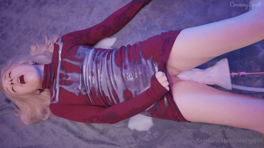 Pretty girl wants you to cover her dress in hot cum - Rubia quiere que cubras su vestido con semen