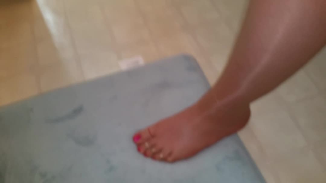 pantyhose toes tease