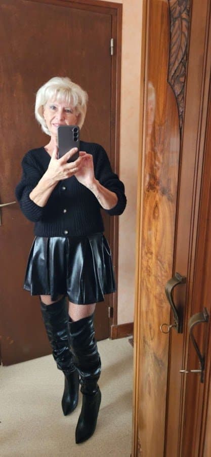 Click to view full size BLONDE A BLACKS