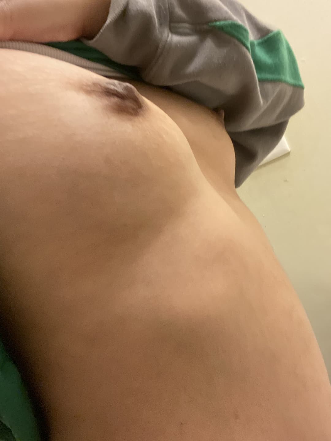 ABG More of my Asian gf, next upload will be more sexy videos! Yes including bj vids n sex vids!