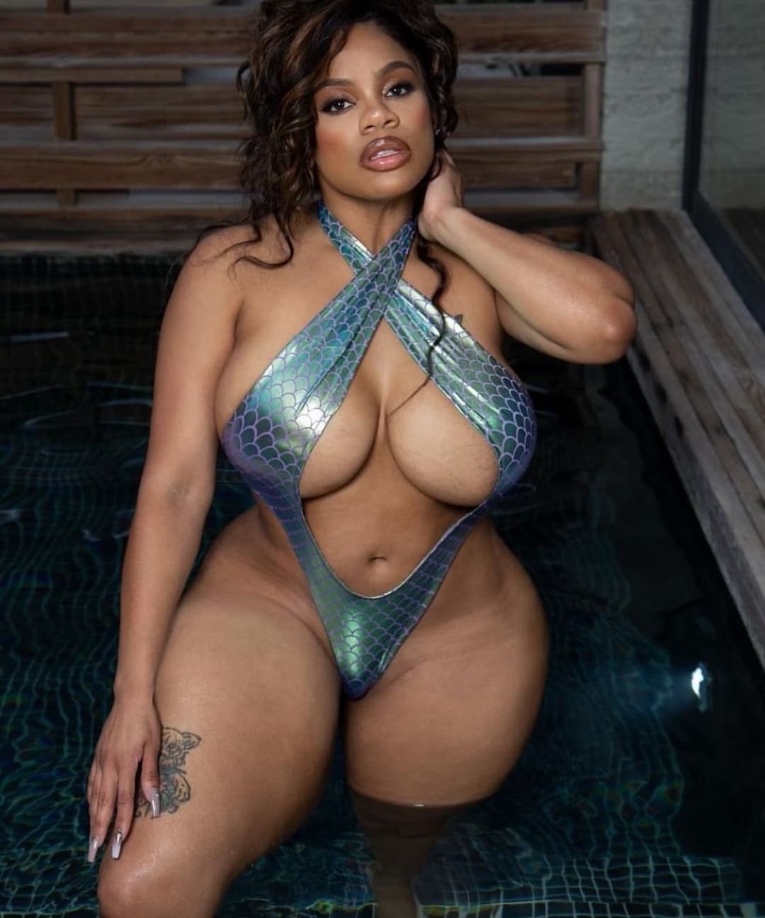 Dominique Chinn Gostosa