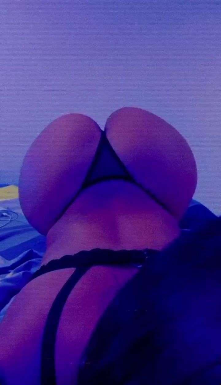 Trolas que te regalan fotos por foros (amo a la del abdomen plano)