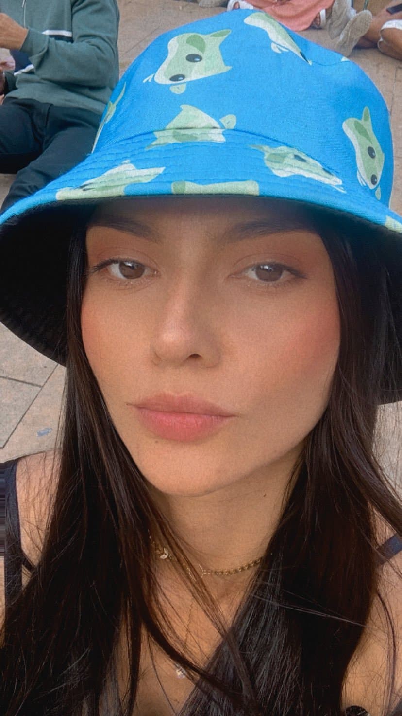 Supermodel goddess drinks sperm from 100 men